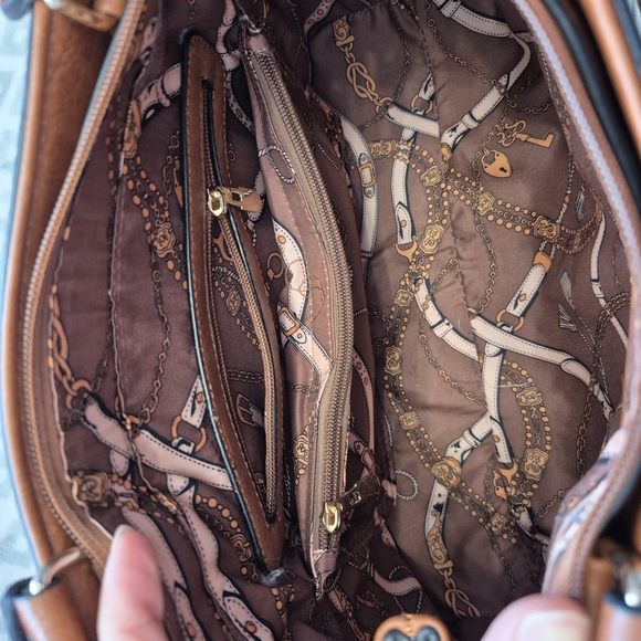 Elegant Tan Satchel Purse - Picture 8 of 15